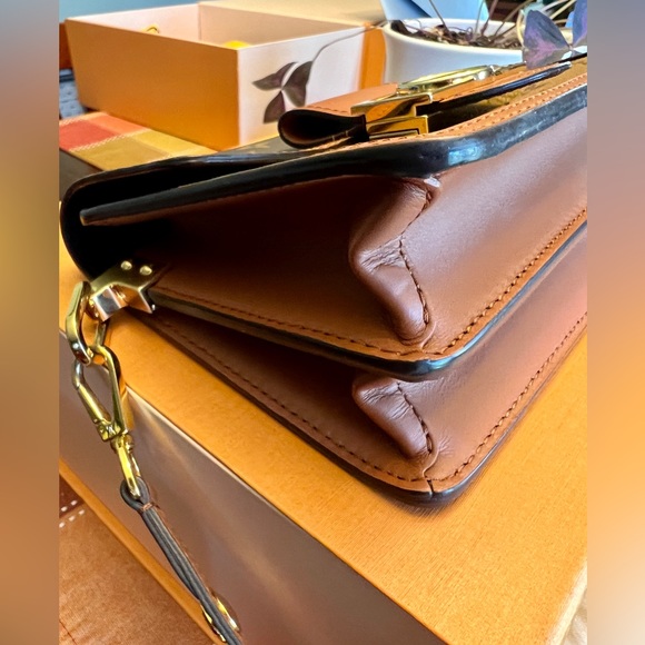 Louis Vuitton Dauphine Mini Monogram Reverse - Picture 2 of 10